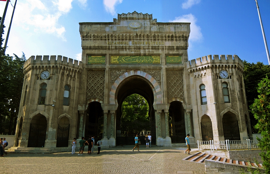 İstanbul Üniversitesi,