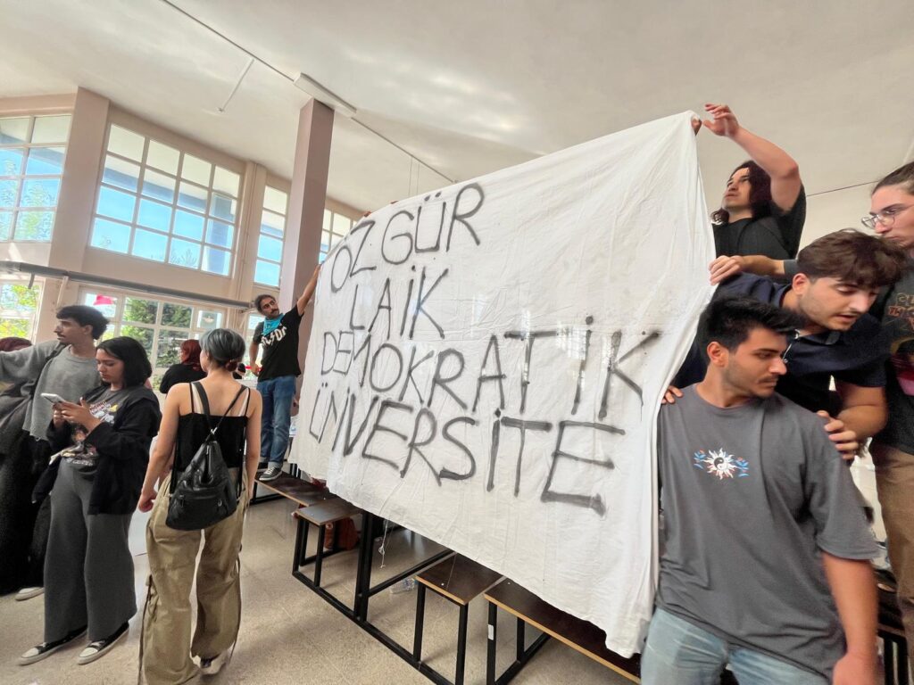 Dokuz Eylül Üniversitesi,