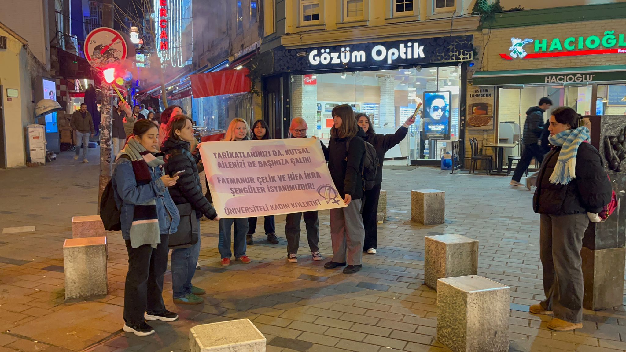 Üniversiteli Kadın Kolektifi,